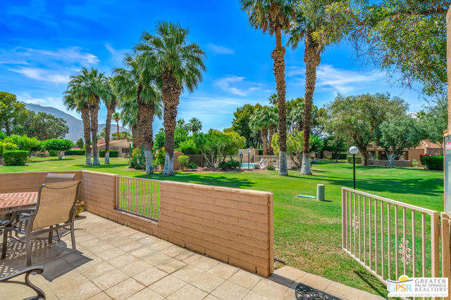 2557 N Whitewater, Palm Springs CA: https://media.crmls.org/mediaz/66db6aeb-6ac1-47d0-bc7a-b7b9e598a58a.jpg