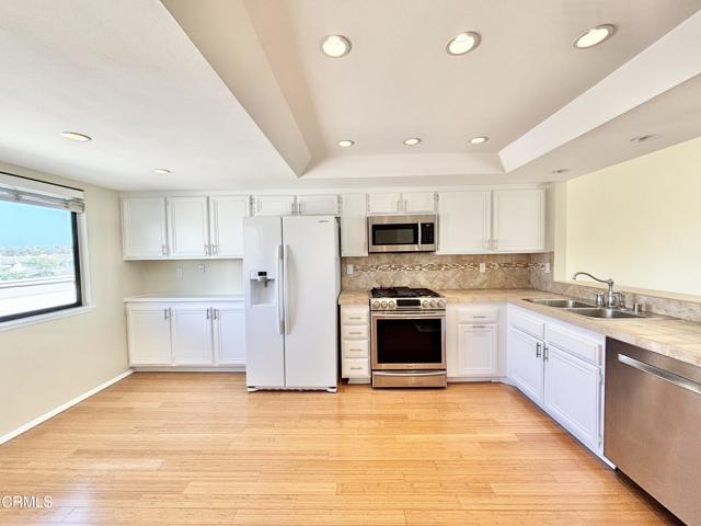 Detail Gallery Image 5 of 40 For 558 Terrace View Pl, Port Hueneme,  CA 93041 - 2 Beds | 2 Baths
