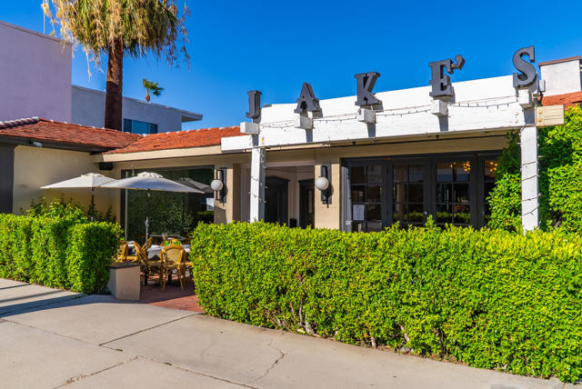 664 Palm Canyon Drive, Palm Springs CA: https://media.crmls.org/mediaz/66dc0460-a0bb-44be-bd4c-18557cddf157.jpg