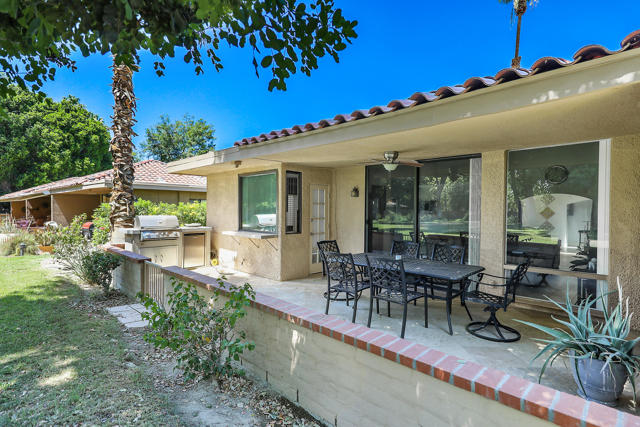 5 Majorca Drive, Rancho Mirage CA: https://media.crmls.org/mediaz/66dc1a50-5f1f-4040-91db-1565fd14966e.jpg