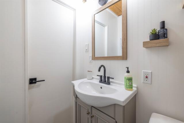 Detail Gallery Image 11 of 28 For 271 Leonard Ln, Sugarloaf,  CA 92386 - 2 Beds | 1 Baths