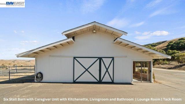 Image 6 of 60 For 5280 Sheridan Rd