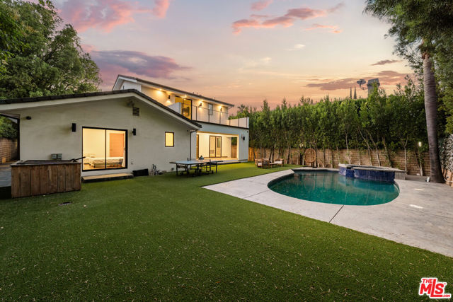 5062 Woodley Avenue, Encino CA: https://media.crmls.org/mediaz/66dc5457-ff11-4525-816a-c3b35541296a.jpg