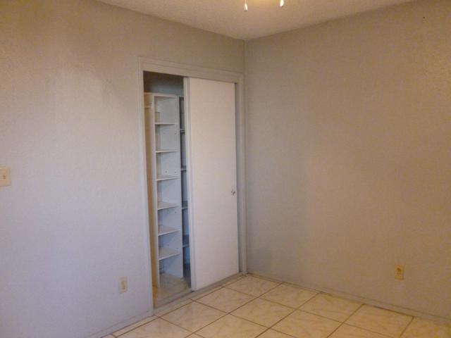 460 SE Jeremy Court, Oakdale CA: https://media.crmls.org/mediaz/66dce497-4fc5-475a-ac14-5475b6bb7d51.jpg