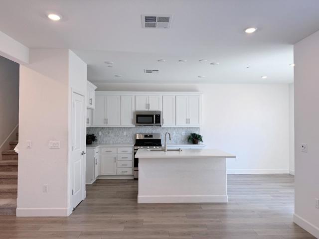 61 Brook Lane, Pittsburg CA: https://media.crmls.org/mediaz/66dcffa9-7ff2-42d8-b099-84b3875968db.jpg