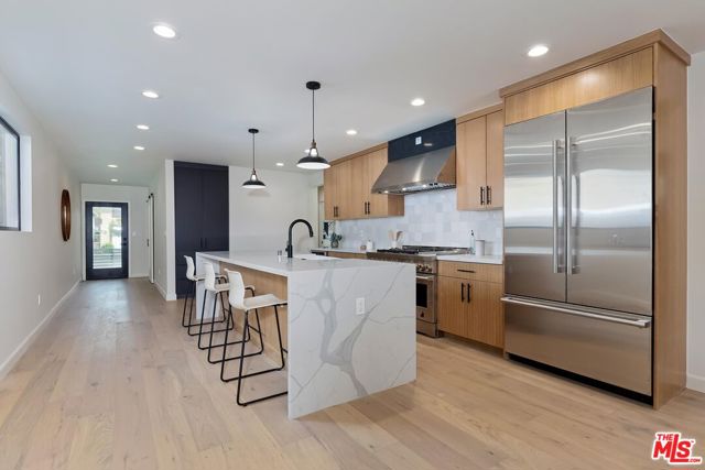 4133 Tilden Avenue photo 8