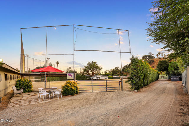 307 San Pascual Avenue, South Pasadena CA: https://media.crmls.org/mediaz/66dd15b1-12a8-4b61-b3da-4bd7c90f005f.jpg