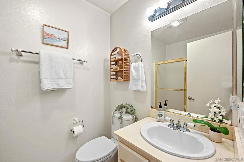 MLS #250036994SD image #17