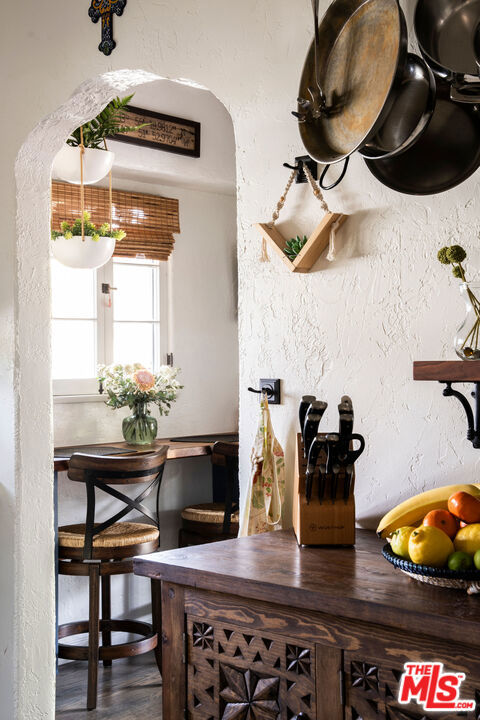 https://media.crmls.org/mediaz/66deb6d6-bee7-4dbe-b9ef-90990abc9a25.jpg?preset=X-Large