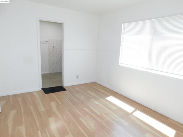 3411 Del Monte Way, San Leandro CA: https://media.crmls.org/mediaz/66df6872-e55b-4b0d-9891-1778d4efcbb9.jpg