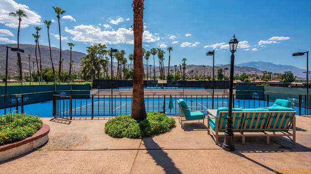133 Torremolinos Drive, Rancho Mirage CA: https://media.crmls.org/mediaz/66e018e6-a286-41a5-9132-b1c80ac97c96.jpg