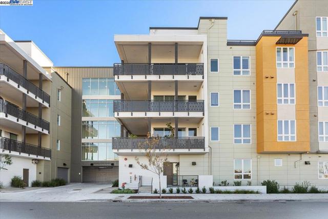 2250 Kilowatt Way, Fremont CA: https://media.crmls.org/mediaz/66e29e0b-4085-44e5-a911-f88dd389fbac.jpg