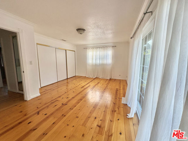 754 Fernando Street, Ojai CA: https://media.crmls.org/mediaz/66e36a70-ed79-425d-8443-6bcd24b00aac.jpg