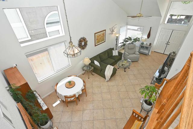 4525 Wolverine Way, Antioch CA: https://media.crmls.org/mediaz/66e3c0dc-a8b5-4d53-b2ba-0b931046814e.jpg