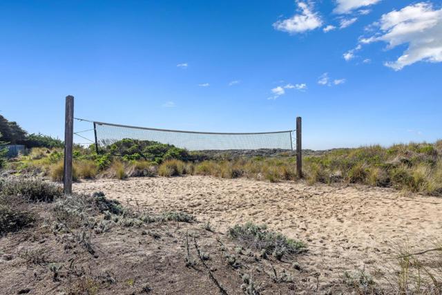 116 Monterey Dunes Way, Moss Landing CA: https://media.crmls.org/mediaz/66e494ae-61cd-4766-93cd-9ef5eff99664.jpg