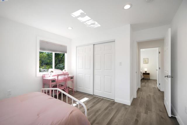 3254 Keith Ave, Castro Valley CA: https://media.crmls.org/mediaz/66e4d461-eb67-4ad4-b711-0da60335f0f7.jpg