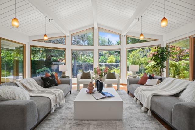 89 Fair Oaks Lane, Atherton CA: https://media.crmls.org/mediaz/66e53d68-adbc-42a8-8af8-3b9f84adfdd4.jpg