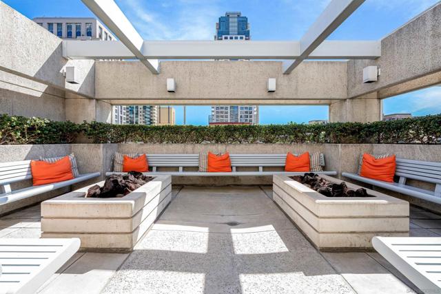 Image 47 of 63 For 700 Front St  2501