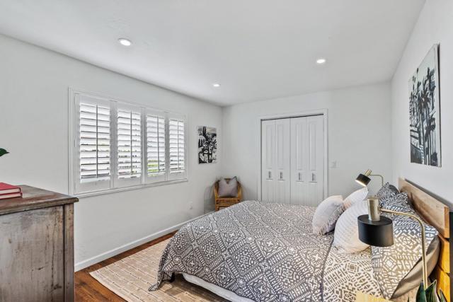 22956 E Cliff Drive, Santa Cruz CA: https://media.crmls.org/mediaz/66e60a59-ff84-4867-949d-a283c21f598c.jpg