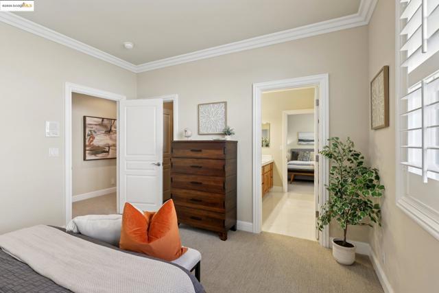 125 Mystic Pl, Alamo CA: https://media.crmls.org/mediaz/66e69fe5-0fdc-4d3a-869a-c66a63e62b2d.jpg