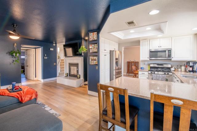 40112 Adian Court, Temecula CA: https://media.crmls.org/mediaz/66e6a4fe-a5a2-4d3e-ad7c-18ec9146cc81.jpg