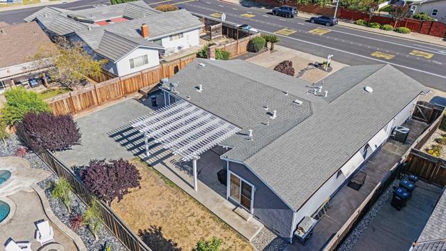 394 Encino, Livermore CA: https://media.crmls.org/mediaz/66e6b366-e78c-426a-87b6-35d7a97a70ed.jpg