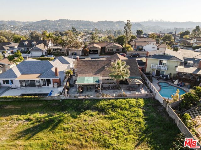 4837 Round Top Drive, Los Angeles CA: https://media.crmls.org/mediaz/66e6e3bd-75b6-4143-9af3-b937e32e7281.jpg