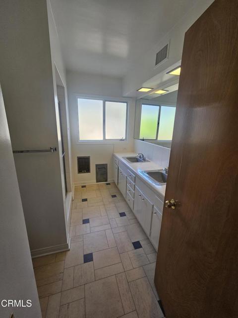 Detail Gallery Image 20 of 27 For 1404 Shady Glen Rd, Glendale,  CA 91208 - 4 Beds | 3 Baths