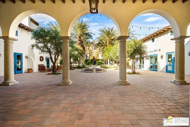 48472 Legacy Drive, La Quinta CA: https://media.crmls.org/mediaz/66e78fdb-e8b7-462d-9a9c-09d7062b25b5.jpg