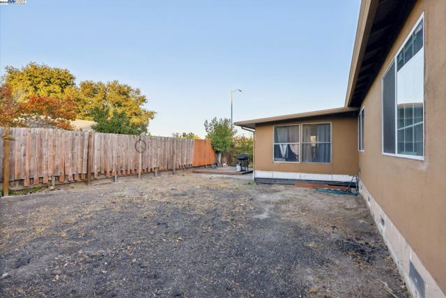 Image 37 of 38 For 859 Mcdowell Blvd