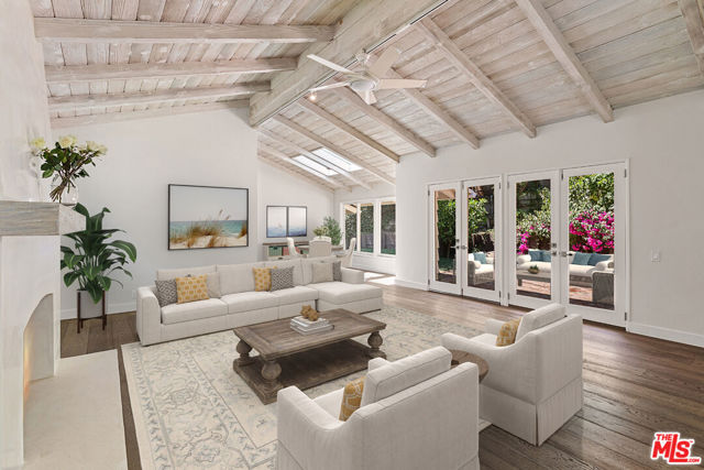 3933 Mandeville Canyon Road, Los Angeles CA: https://media.crmls.org/mediaz/66e80ced-b3ee-48d8-9bb4-9ef6e629c2a6.jpg