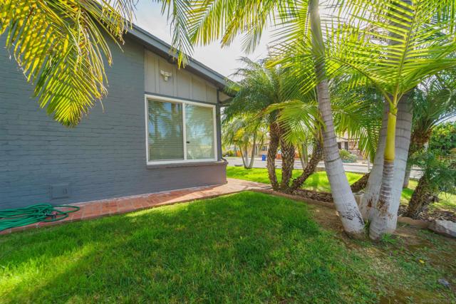 4875 77 Normandie, La Mesa CA: https://media.crmls.org/mediaz/66e851be-bb81-4c26-b51d-2172b8985715.jpg