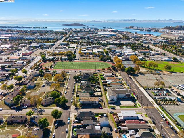 261 S 13th St, Richmond CA: https://media.crmls.org/mediaz/66e884bc-be45-4f7d-ad97-0c7c8845f573.jpg