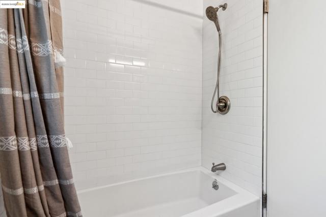 1337 Henry Street, Berkeley CA: https://media.crmls.org/mediaz/66e89cb0-49d7-42c5-92a7-048fcc4d7900.jpg