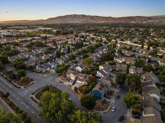 1507 New Bedford ct Court, San Jose CA: https://media.crmls.org/mediaz/66e8fc59-b98e-4bec-a0ce-0bdd41f78d42.jpg