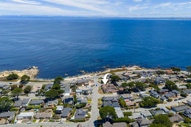 25 Coral Street, Pacific Grove CA: https://media.crmls.org/mediaz/66e97c16-e50c-4999-994d-7d513be6f94a.jpg