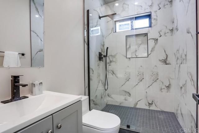 Detail Gallery Image 35 of 51 For 4926 Cresita Dr, San Diego,  CA 92115 - 5 Beds | 6 Baths