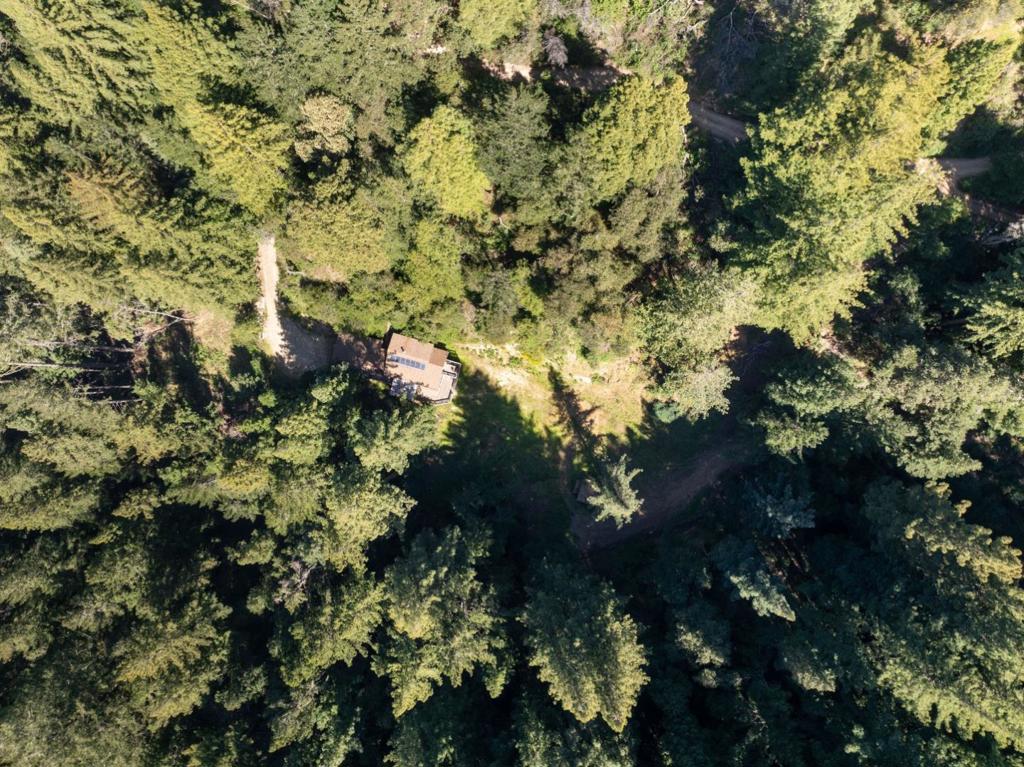 https://media.crmls.org/mediaz/66e9e3d6-09db-4391-8ba5-620e1c88ef0b.jpg?preset=X-Large