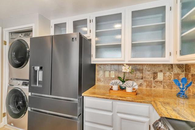 2712 Buena View Court, San Jose CA: https://media.crmls.org/mediaz/66ea5ee0-67ed-4c66-99cb-cc3f334666d1.jpg