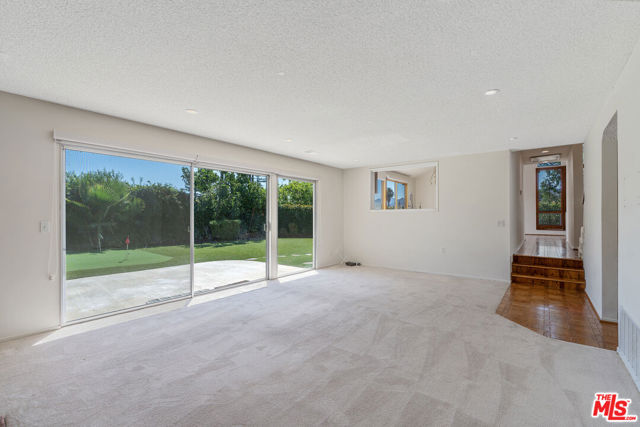 1943 Stonesgate Street, Westlake Village CA: https://media.crmls.org/mediaz/66eb0864-7429-47f4-8fb8-72f05050d7a0.jpg