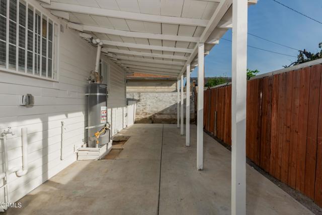 Detail Gallery Image 5 of 19 For 2213 Gage, Bakersfield,  CA 93305 - 2 Beds | 1 Baths