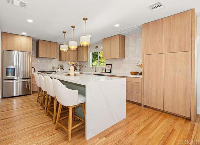 Front Image Thumbnail for CRNDP2510526