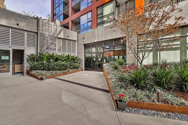 321 10th Ave, San Diego CA: https://media.crmls.org/mediaz/66ec13f8-e1d3-46c2-81ce-f8f670c6ebde.jpg