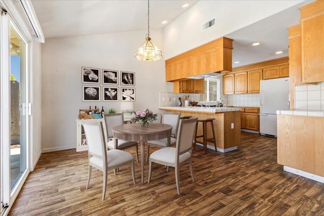 329 Westminster Drive, Salinas CA: https://media.crmls.org/mediaz/66ecb189-f65f-4195-b5e2-54692a387c73.jpg