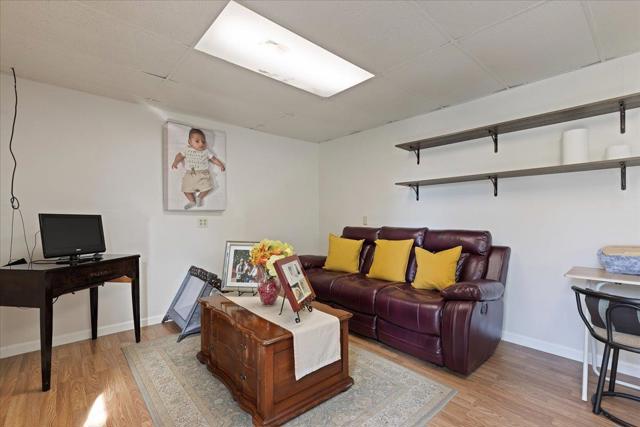 490 Chesapeake Terrace, Brentwood CA: https://media.crmls.org/mediaz/66ecbd21-8d99-4b81-aba5-9910917b7e13.jpg