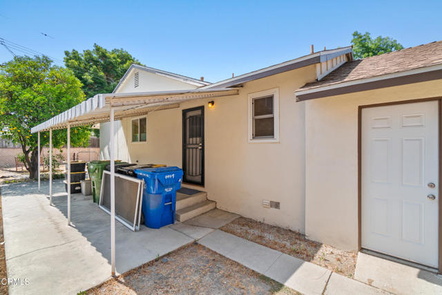 6449 Quakertown Avenue, Woodland Hills CA: https://media.crmls.org/mediaz/66ecc84e-3072-47ec-a487-28defd2220c4.jpg