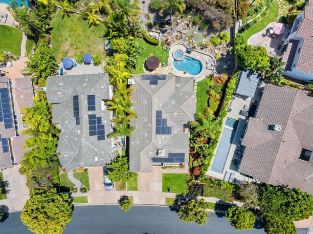 593 Paloma Court, Encinitas CA: https://media.crmls.org/mediaz/66ecd34f-79c2-4f46-a79d-d0cdfe5869b1.jpg