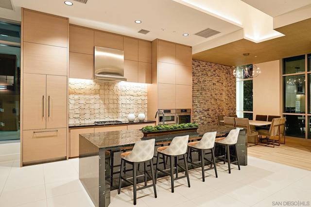 1388 Kettner Blvd, San Diego CA: https://media.crmls.org/mediaz/66ed651b-12ba-499b-aa7e-5697ced83b4b.jpg