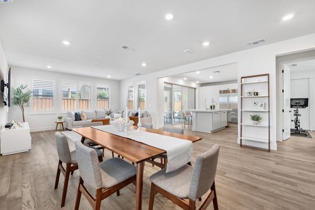 Image 11 of 60 For 5837 Nugget Way