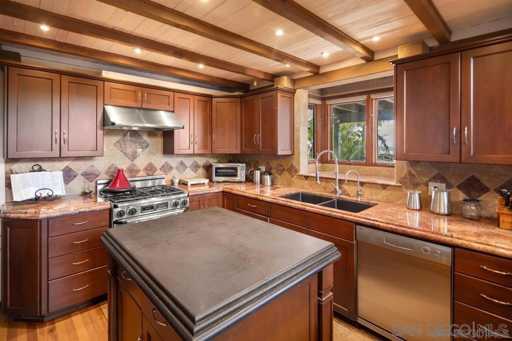 MLS #250043109SD image #13